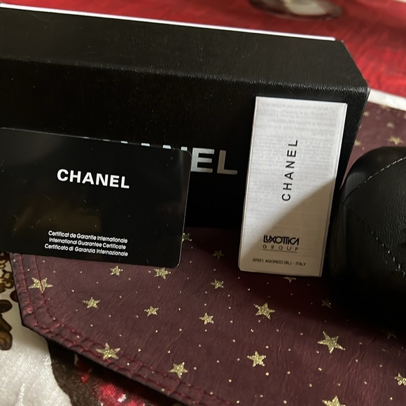 Chanel Black Sunglasses - Picture 5 of 10